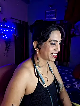 Snapshot of Love_Beauty01 chatting on March 28, 2026, 6:53 pm Love Beauty01 online show from March 28, 2026, 6:53 pm