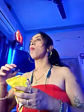 Snapshot of Love_Beauty01 chatting on February 9, 2026, 7:01 pm Love Beauty01 online show from February 9, 2026, 7:01 pm