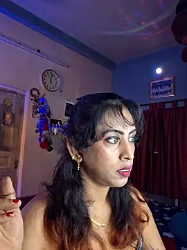 Snapshot of Love_Beauty01 chatting on May 26, 2026, 5:11 pm Love Beauty01 online show from May 26, 2026, 5:11 pm