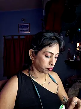 Snapshot of Love_Beauty01 chatting on April 18, 2026, 7:07 pm Love Beauty01 online show from April 18, 2026, 7:07 pm