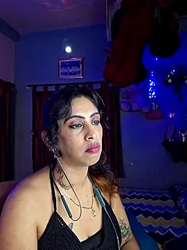 Snapshot of Love_Beauty01 chatting on April 5, 2026, 6:36 pm Love Beauty01 online show from April 5, 2026, 6:36 pm