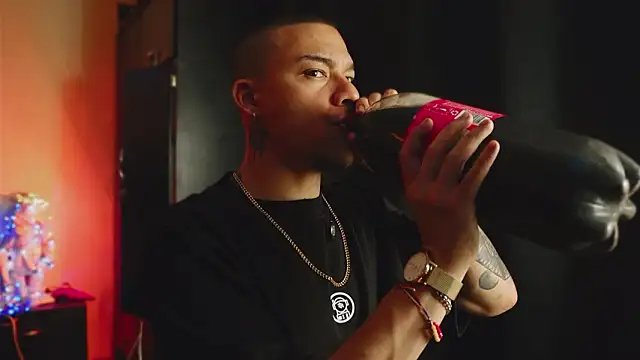 AlphaMasterXxx online show from March 28, 2026, 5:19 am