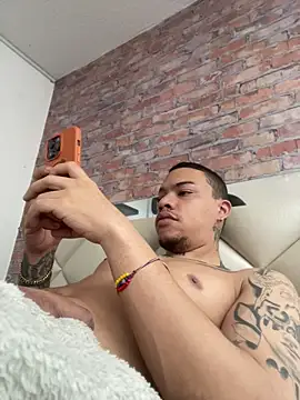 Snapshot of AlphaMasterXxx chatting on May 29, 2026, 3:29 pm AlphaMasterXxx online show from May 29, 2026, 3:29 pm
