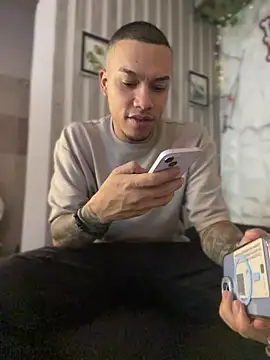 AlphaMasterXxx online show from October 11, 2025, 12:06 pm