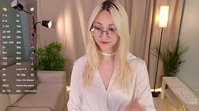 Snapshot of Marry_sharp chatting on November 24, 2025, 9:15 pm Marry sharp online show from November 24, 2025, 9:15 pm