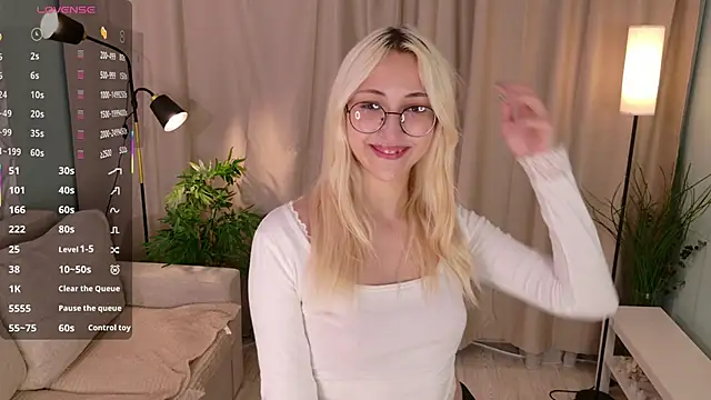 Snapshot of Marry_sharp chatting on November 5, 2025, 9:18 pm Marry sharp online show from November 5, 2025, 9:18 pm