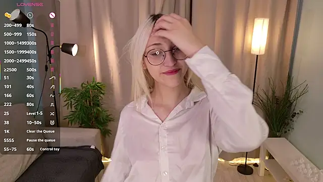 Snapshot of Marry_sharp chatting on November 18, 2025, 9:07 pm Marry sharp online show from November 18, 2025, 9:07 pm