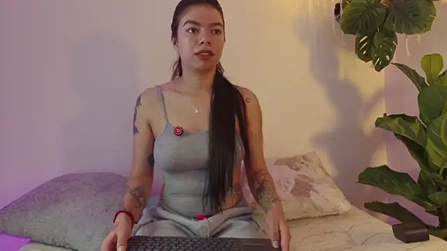 Snapshot of swt_helen chatting on January 12, 2026, 2:29 am swt helen online show from January 12, 2026, 2:29 am