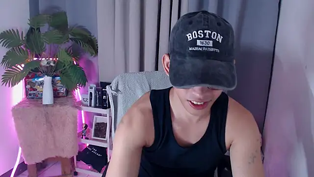 Snapshot of pinkcock_froi2305 chatting on January 7, 2026, 2:27 am pinkcock froi2305 online show from January 7, 2026, 2:27 am