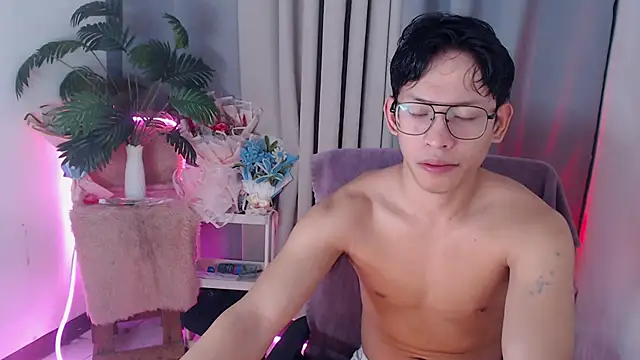 pinkcock froi2305 online show from March 5, 2026, 1:35 am