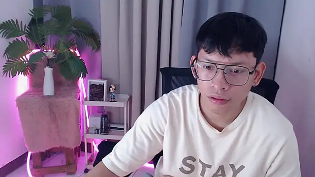 Snapshot of pinkcock_froi2305 chatting on February 3, 2026, 6:22 am pinkcock froi2305 online show from February 3, 2026, 6:22 am