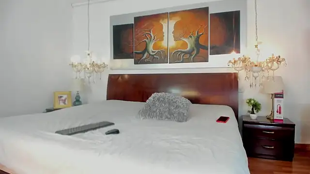 Snapshot of Valentiinoss chatting on November 18, 2025, 7:39 pm Valentiinoss online show from November 18, 2025, 7:39 pm