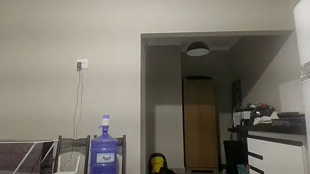 Novinho16cmz online show from February 27, 2026, 5:13 pm