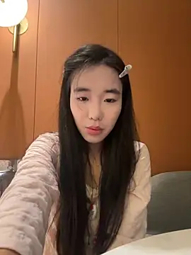 luluya1314 online show from November 21, 2025, 7:18 am