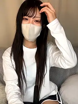 Snapshot of emiiiii1001 chatting on December 17, 2025, 4:06 am emiiiii1001 online show from December 17, 2025, 4:06 am