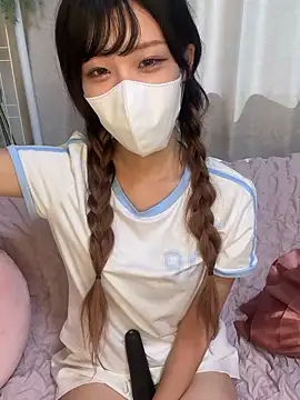 Snapshot of emiiiii1001 chatting on September 11, 2025, 5:18 am emiiiii1001 online show from September 11, 2025, 5:18 am