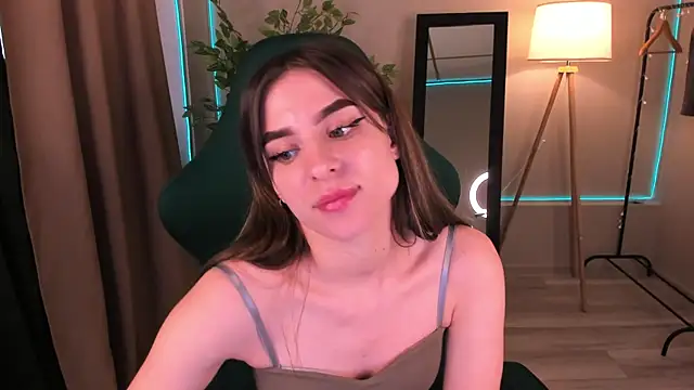 Snapshot of lasly_moon chatting on April 24, 2026, 12:12 am lasly moon online show from April 24, 2026, 12:12 am