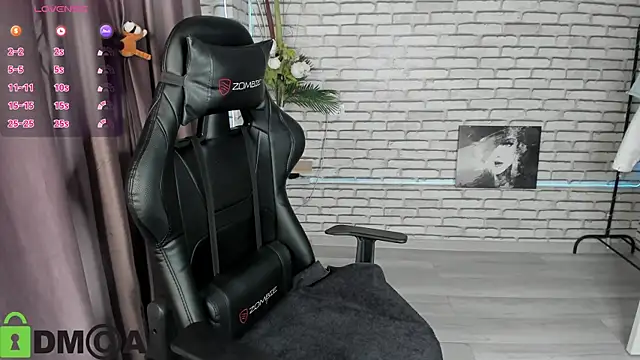 Snapshot of lasly_moon chatting on October 6, 2025, 1:07 am lasly moon online show from October 6, 2025, 1:07 am