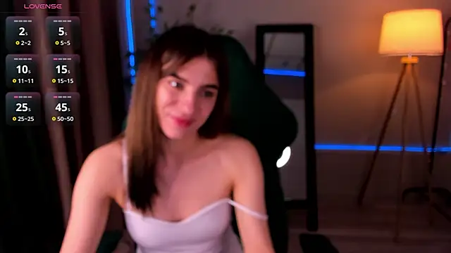 Snapshot of lasly_moon chatting on May 9, 2026, 11:52 pm lasly moon online show from May 9, 2026, 11:52 pm