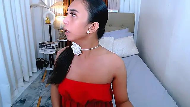 scarlet smith7 online show from December 17, 2025, 2:11 pm