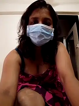 Love Foreverr12 online show from October 26, 2025, 5:52 am