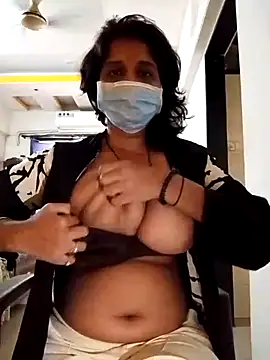 Love Foreverr12 online show from November 5, 2025, 8:39 am