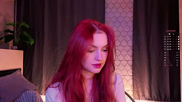 GildedKitten online show from November 6, 2025, 6:45 pm