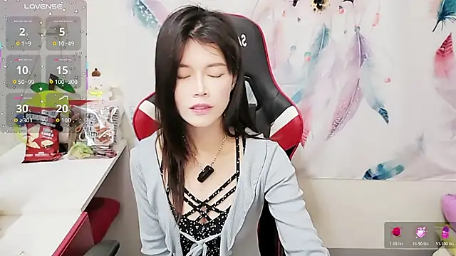 Alina10932 online show from December 15, 2025, 9:15 am