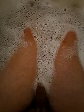 Snapshot of tonipit chatting on December 14, 2025, 8:25 pm tonipit online show from December 14, 2025, 8:25 pm