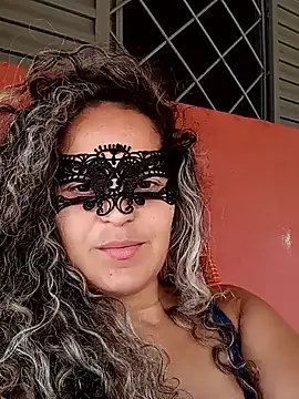 RaphinhaSanches online show from September 19, 2025, 1:48 pm