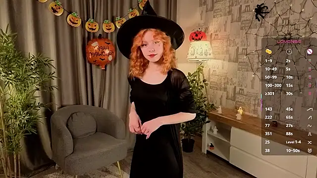 TiannaBorlace online show from October 31, 2025, 11:07 am