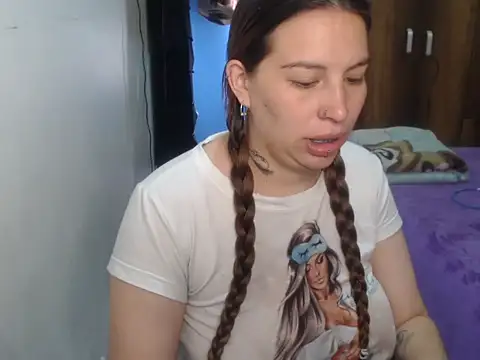 Snapshot of cloequeen15 chatting on March 9, 2026, 3:48 pm cloequeen15 online show from March 9, 2026, 3:48 pm