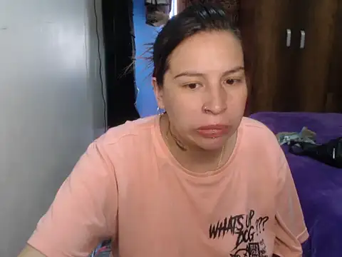 Snapshot of cloequeen15 chatting on March 13, 2026, 3:17 pm cloequeen15 online show from March 13, 2026, 3:17 pm