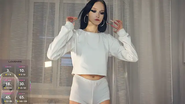 MalvinaKroening online show from October 18, 2025, 4:47 am