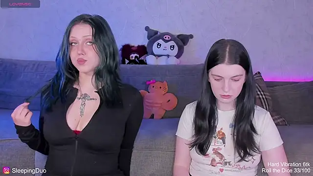 Snapshot of Threesomebabes chatting on July 8, 2026, 3:13 pm Threesomebabes online show from July 8, 2026, 3:13 pm