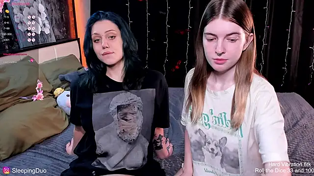 Snapshot of Threesomebabes chatting on November 4, 2025, 1:04 pm Threesomebabes online show from November 4, 2025, 1:04 pm