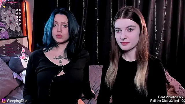 Snapshot of Threesomebabes chatting on November 29, 2025, 3:12 pm Threesomebabes online show from November 29, 2025, 3:12 pm