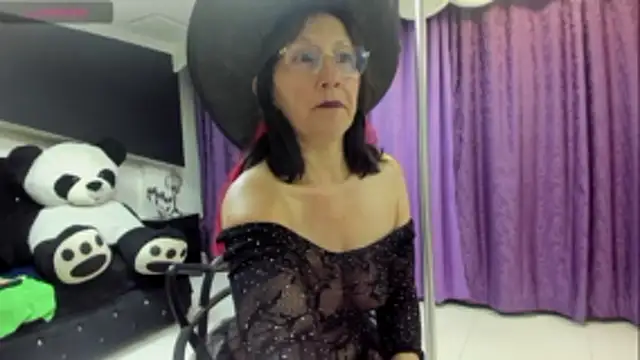 Oriana Jhonson online show from November 2, 2025, 9:36 am