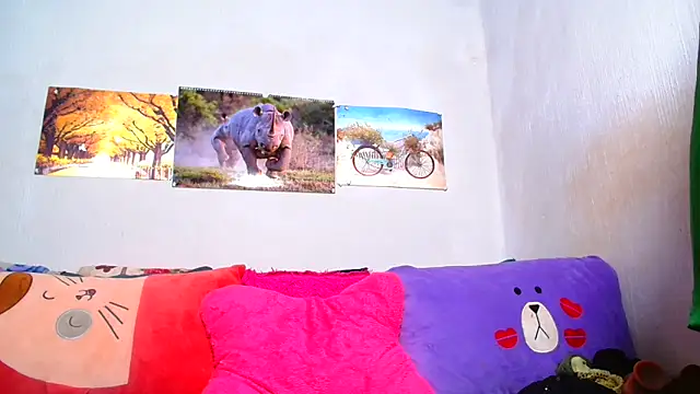 Snapshot of LoloQueen5 chatting on November 7, 2025, 7:46 am LoloQueen5 online show from November 7, 2025, 7:46 am