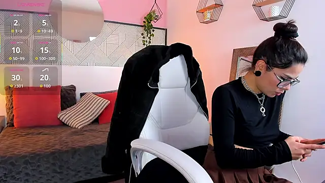 Esmeralda CO online show from November 7, 2025, 1:04 pm