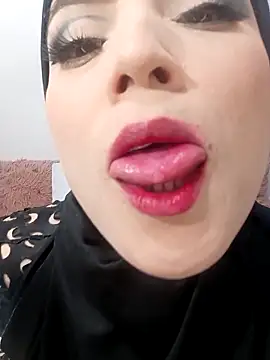 Snapshot of jamila_zair chatting on February 20, 2026, 2:19 pm jamila zair online show from February 20, 2026, 2:19 pm