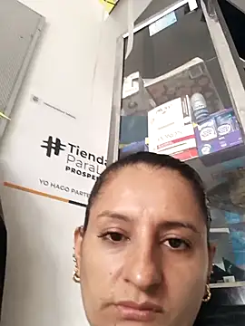 Titiss8921 online show from September 18, 2025, 1:14 pm