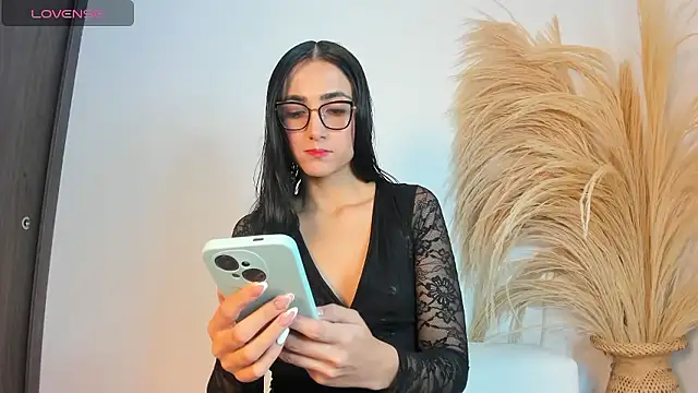 Noami Rose online show from January 11, 2026, 11:33 pm