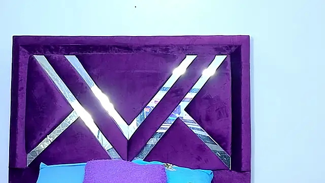 Snapshot of Lushy_sweet chatting on November 22, 2025, 3:05 am Lushy sweet online show from November 22, 2025, 3:05 am