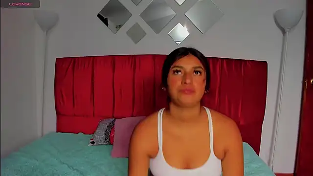 Snapshot of Lushy_sweet chatting on November 15, 2025, 3:32 am Lushy sweet online show from November 15, 2025, 3:32 am