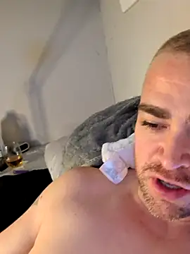 Dallasbest214 online show from October 28, 2025, 8:19 pm