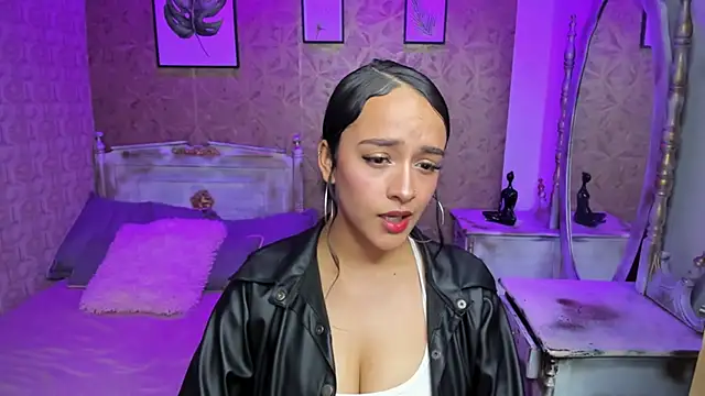 Snapshot of Salome_Smitth_1 chatting on January 13, 2026, 8:35 pm Salome Smitth 1 online show from January 13, 2026, 8:35 pm