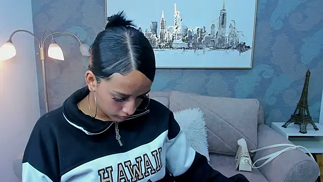 Snapshot of Salome_Smitth_1 chatting on February 11, 2026, 8:41 pm Salome Smitth 1 online show from February 11, 2026, 8:41 pm