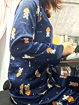 irina hana online show from November 8, 2025, 1:20 am