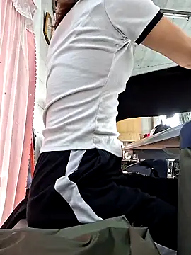 Snapshot of irina_hana chatting on December 23, 2025, 12:43 am irina hana online show from December 23, 2025, 12:43 am